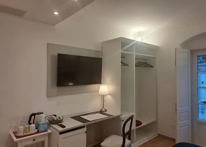 לינה וארוחת בוקר Antica Dimora Petito Luxury 4*